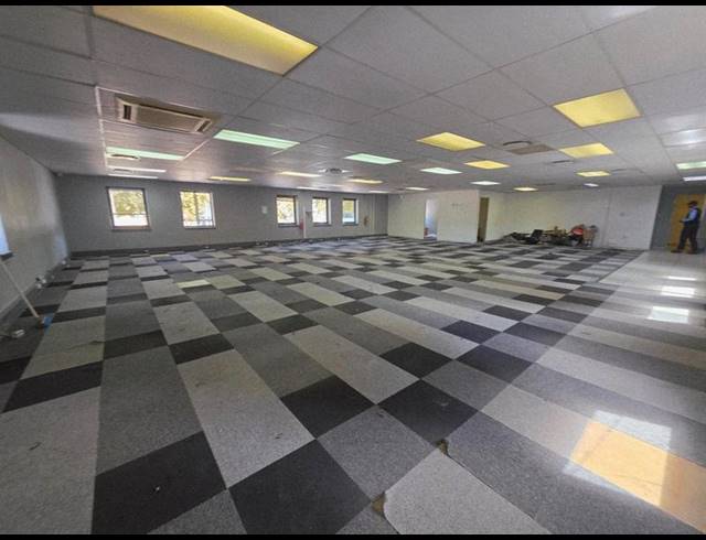 BUSINESS PROPERTY TO RENT IN MENLYN